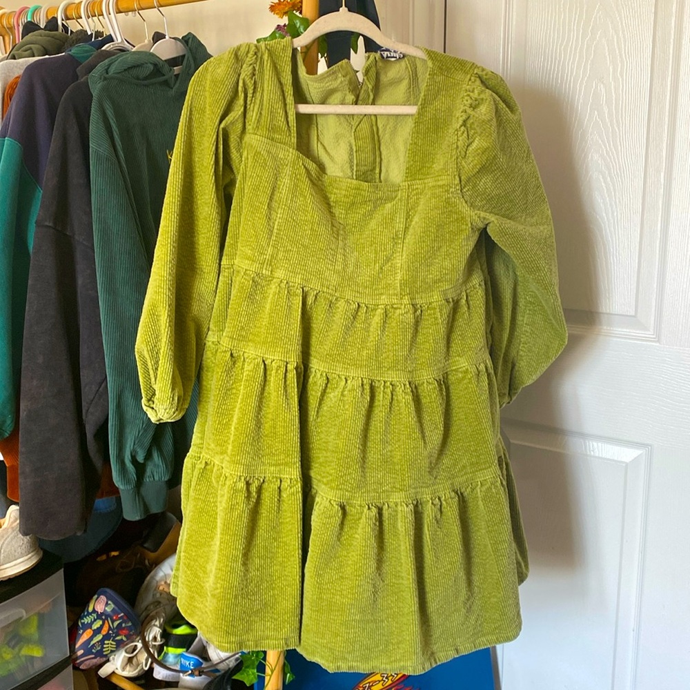 Sooooo pretty green corduroy arula size A